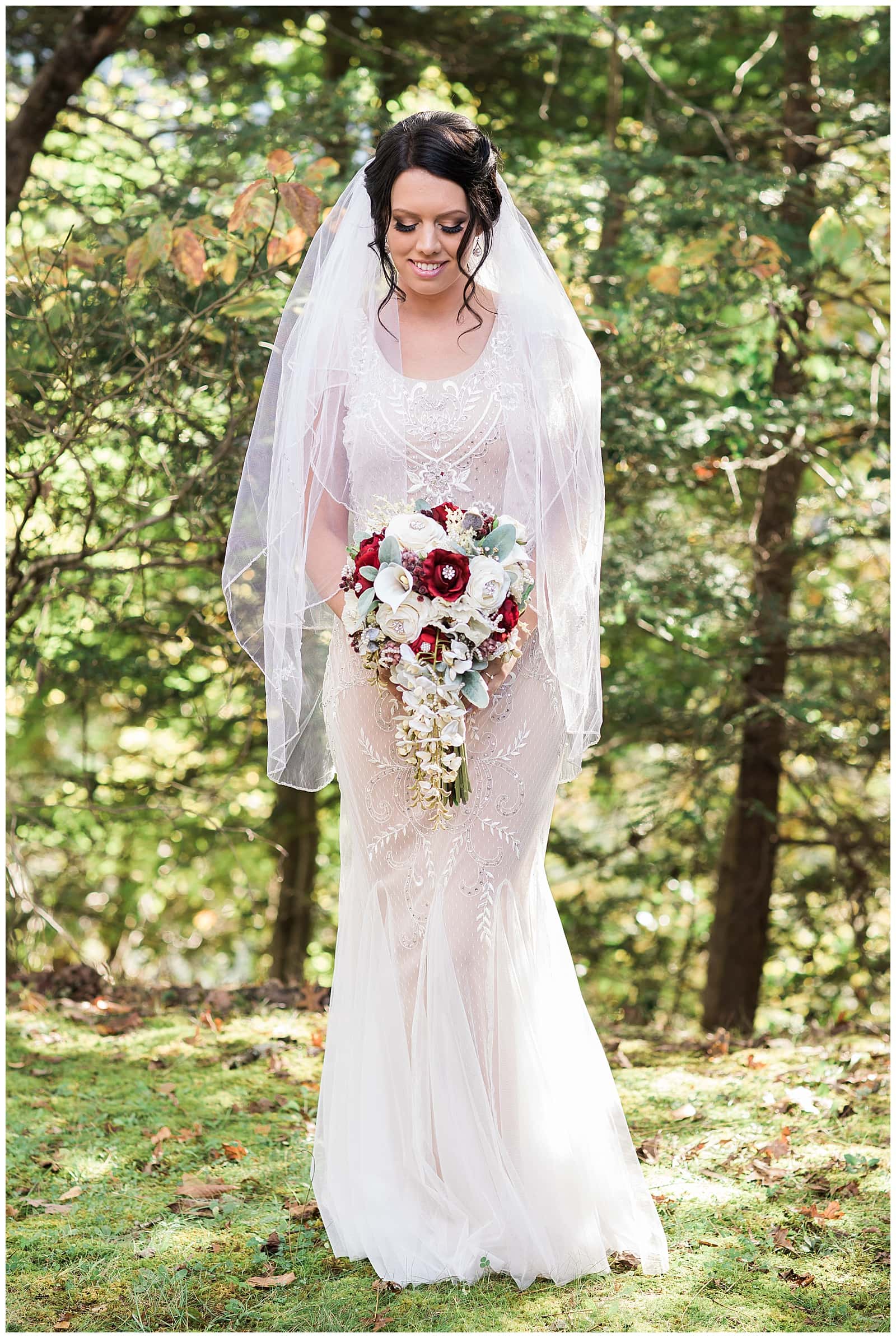 Danielle-Defayette-Photography-Breaks-Interstate-Park-Wedding_0037.jpg