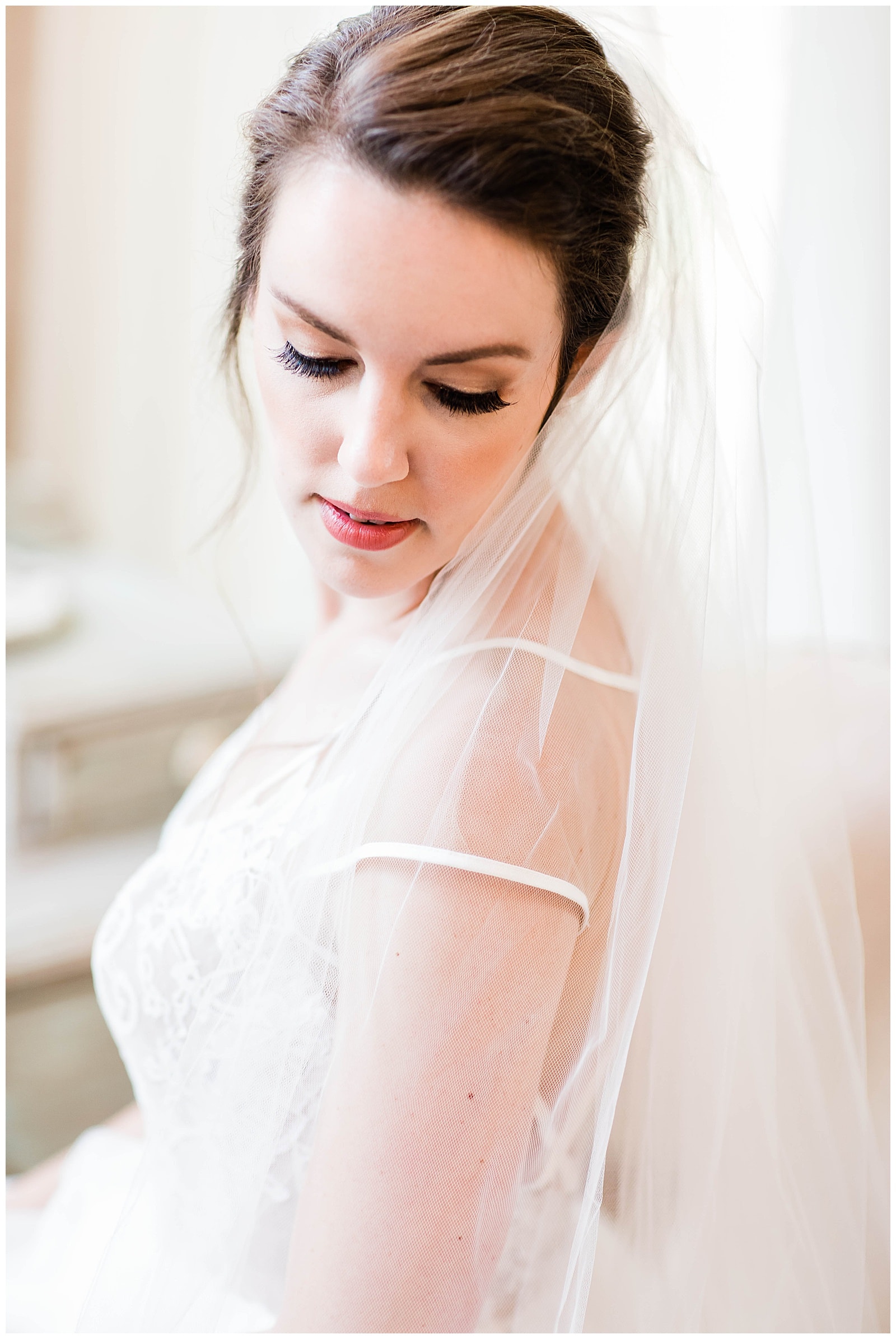 Danielle-Defayette-Photography-the-side-porch-bridal-portraits-0003.jpg