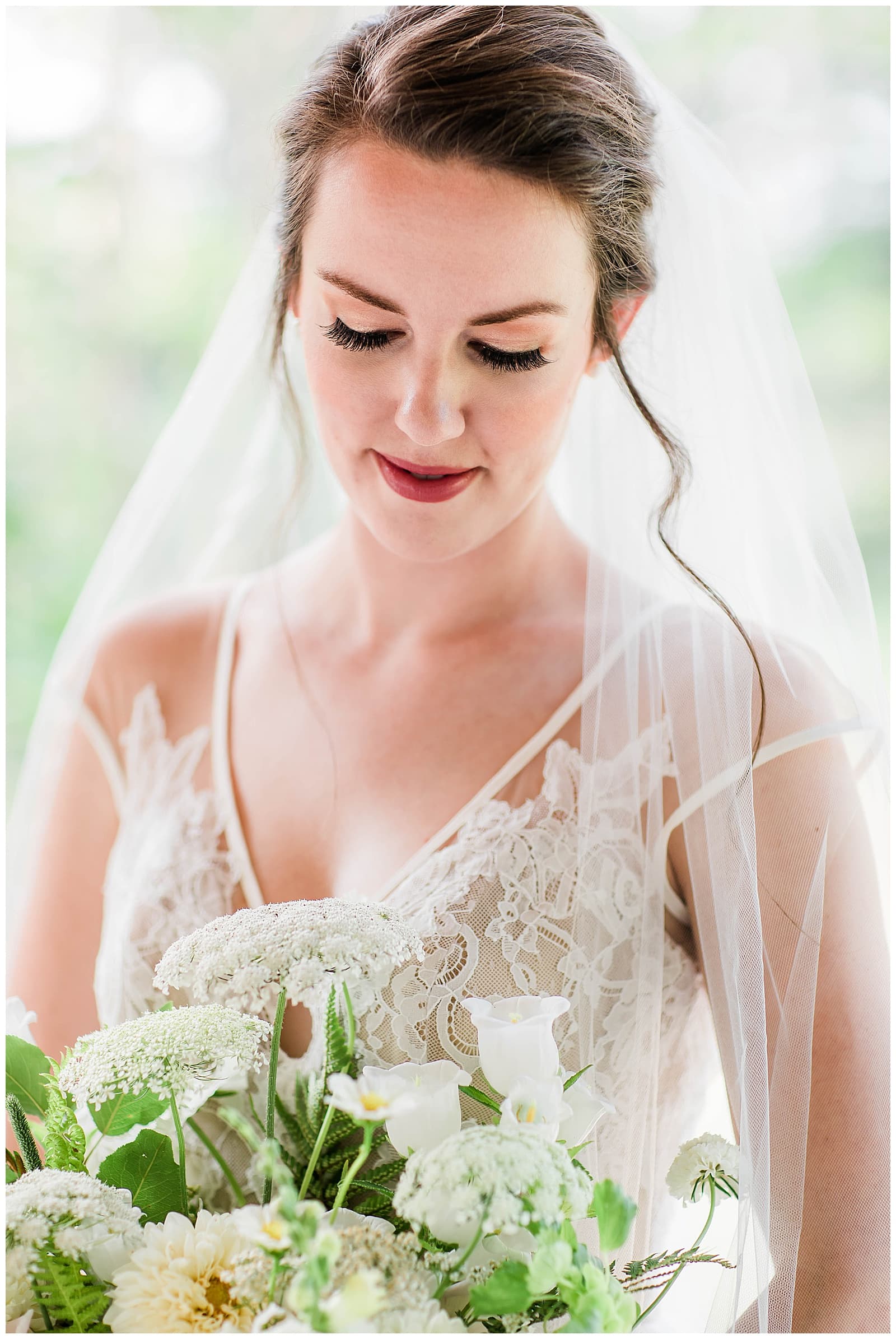 Danielle-Defayette-Photography-Bridal-Portraits-The-Side-Porch_0011.jpg