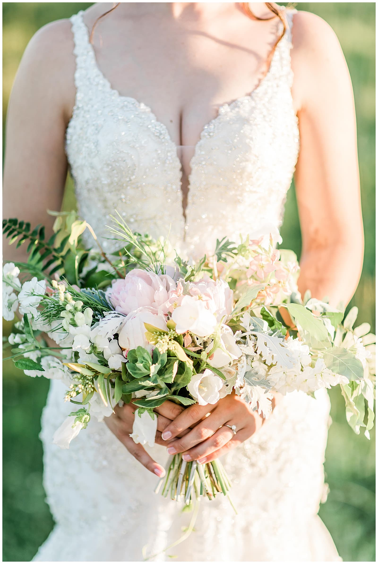 Danielle-Defayette-Photography-Middle-Fork-Barn-Abingdon-Wedding-2020_0009.jpg