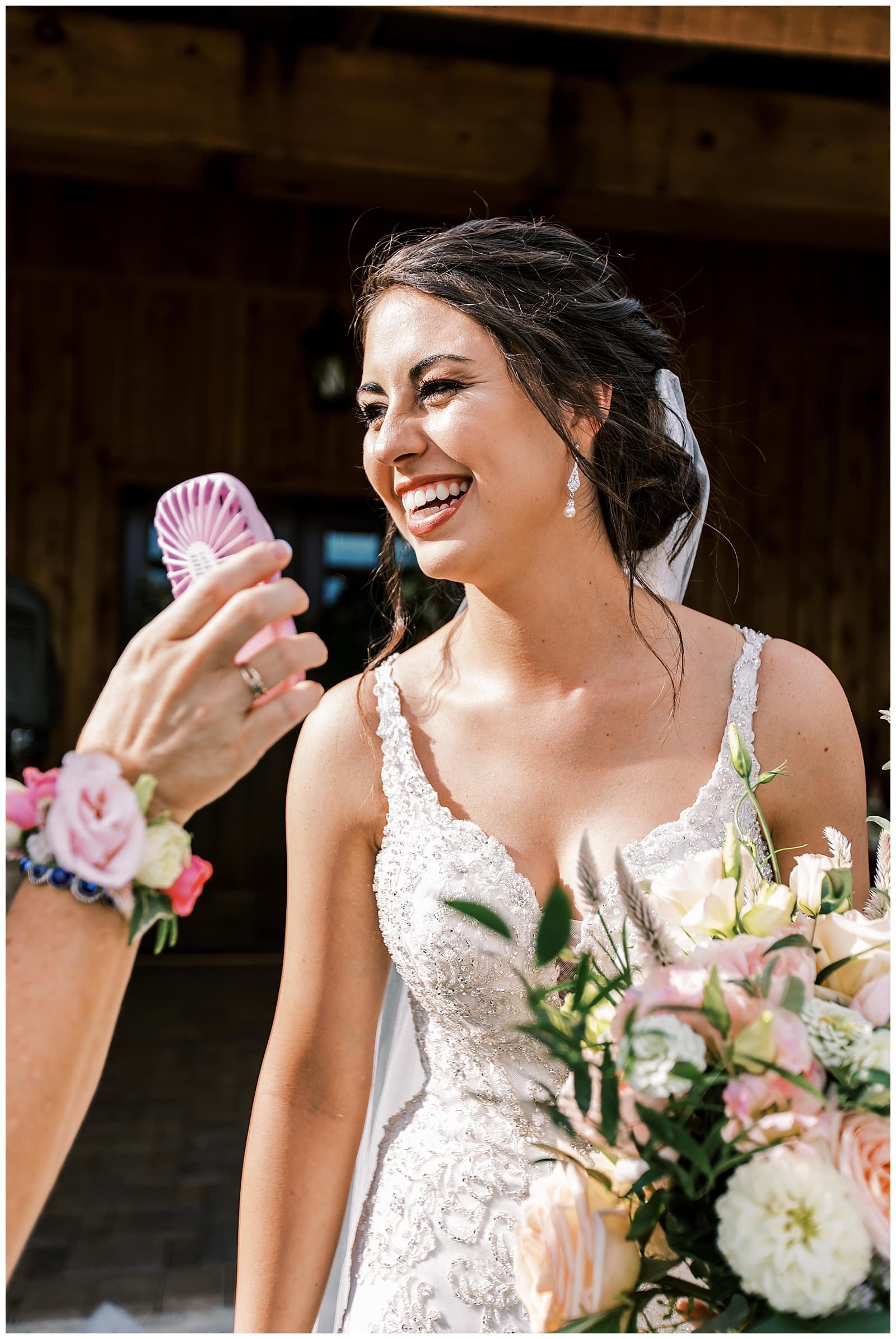 Danielle-Defayette-Photography-Middle-Fork-Barn-Wedding-VA-2020_0033.jpg