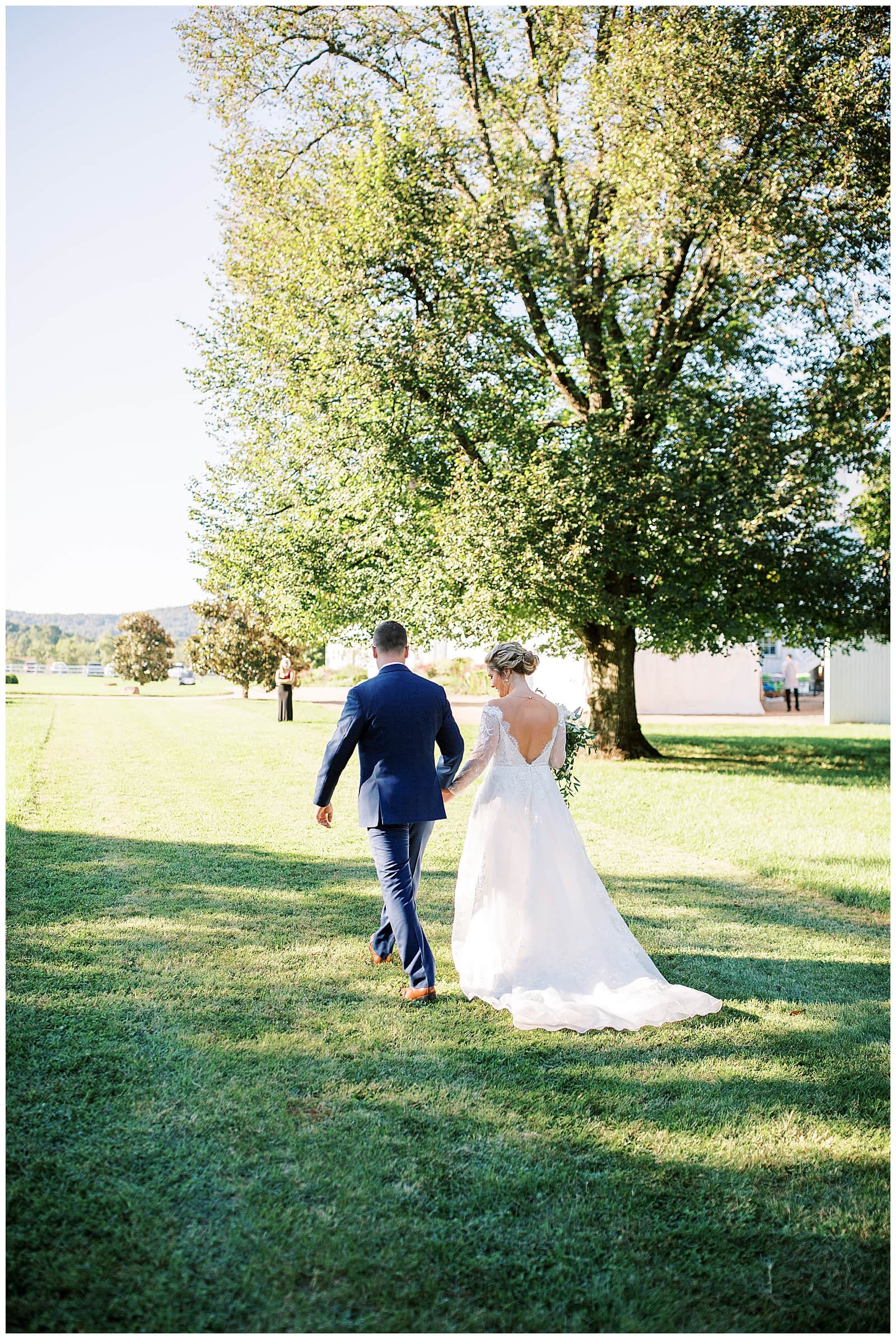 Danielle-Defayette-Photography-Castle-Hill-Cider-Charlottesville-Wedding-2020_0029.jpg
