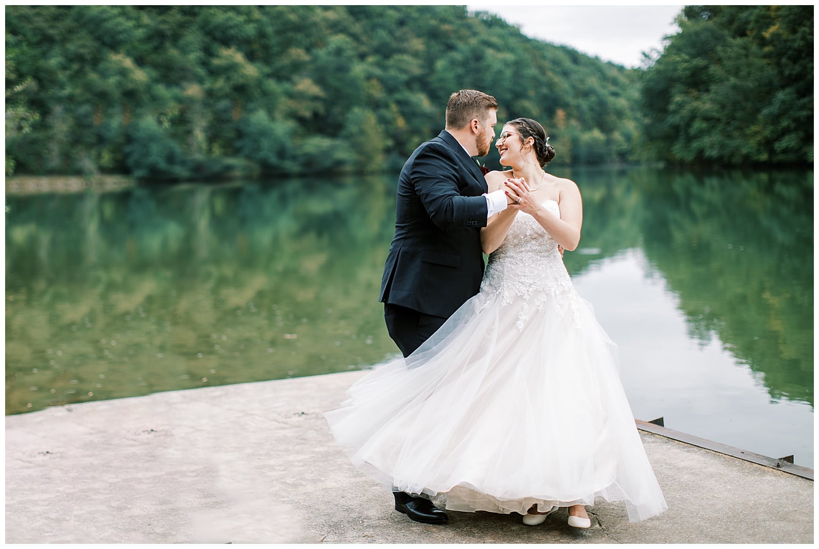 Danielle-Defayette-Photography-Steele-Creek-Park-Wedding_0043.jpg