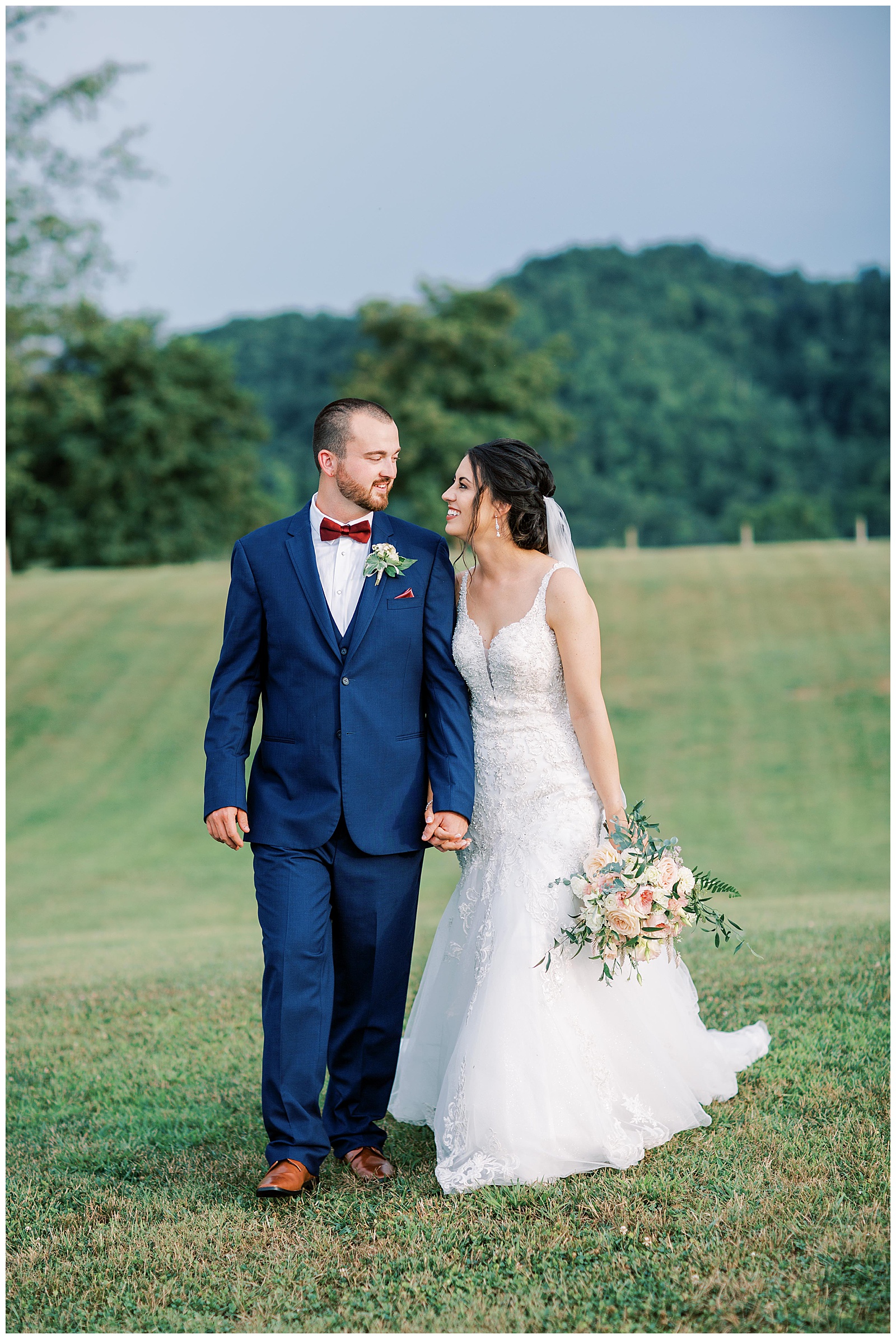 Middle-Fork-Barn-Wedding-VA-Danielle-Defayette-Photography_0008.jpg