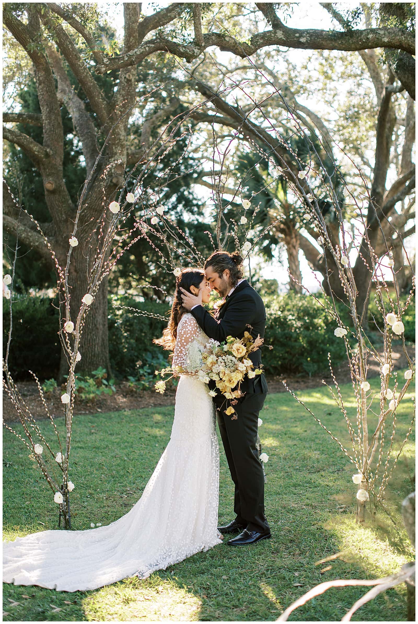 Danielle-Defayette-Photography-Lowndes-Gove-Wedding-Venue-Charleston_0014.jpg