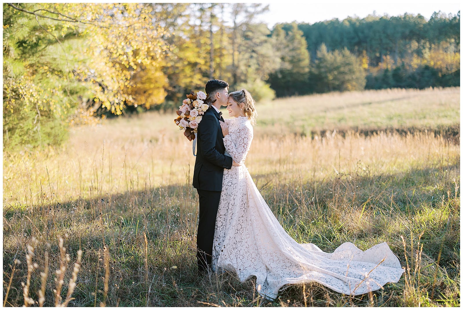 Danielle-Defayette-Photography-Bluebird-Meadows-Farm-Wedding_0013.jpg