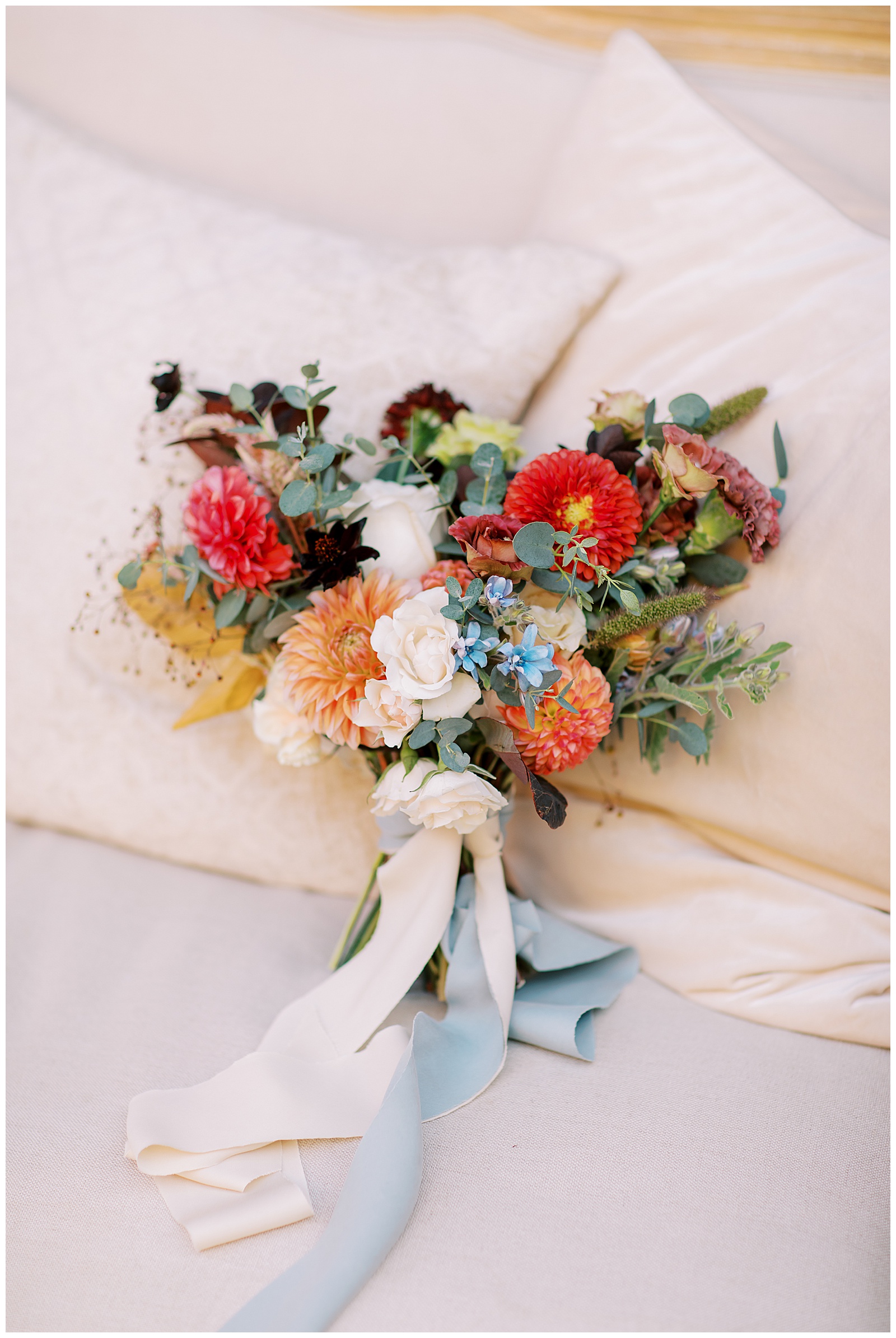 Danielle-Defayette-Photography-Unique-Wedding-Bouquet-Ideas_0003.jpg