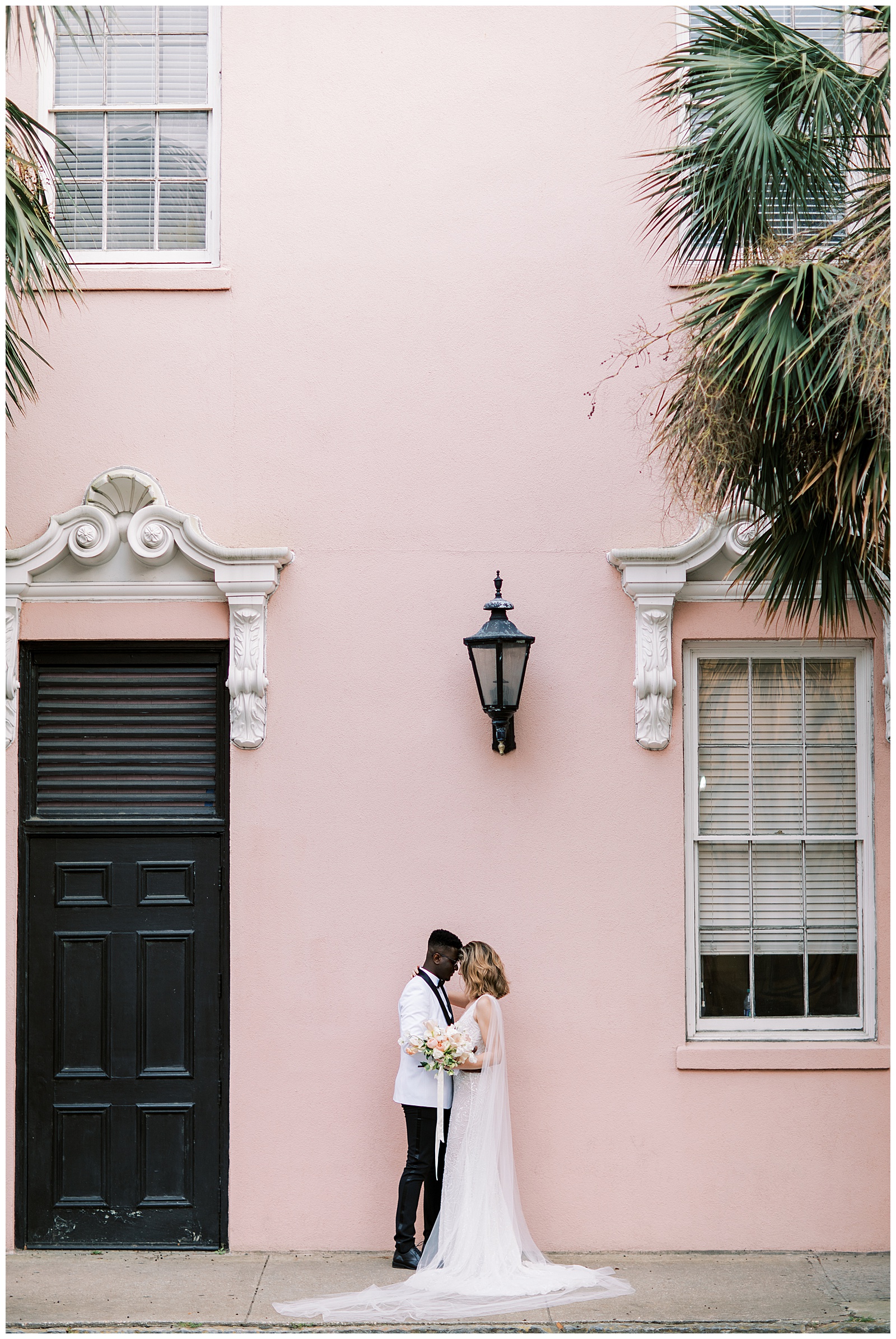 Danielle-Defayette-Photography-William-Aiken-House-Wedding-Charleston_0016.jpg