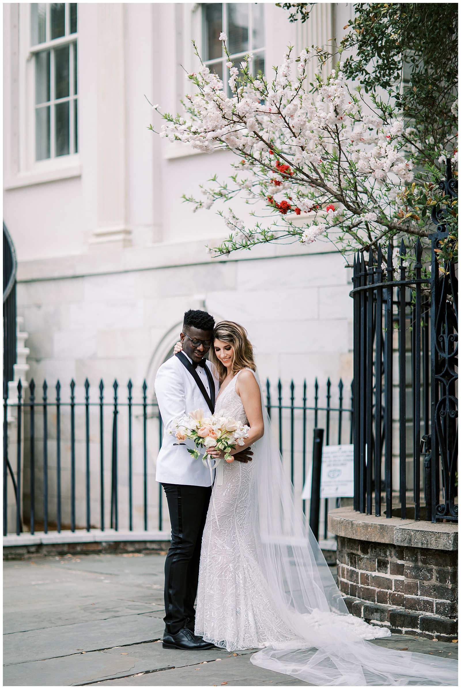 Danielle-Defayette-Photography-William-Aiken-House-Wedding-Charleston_0017.jpg