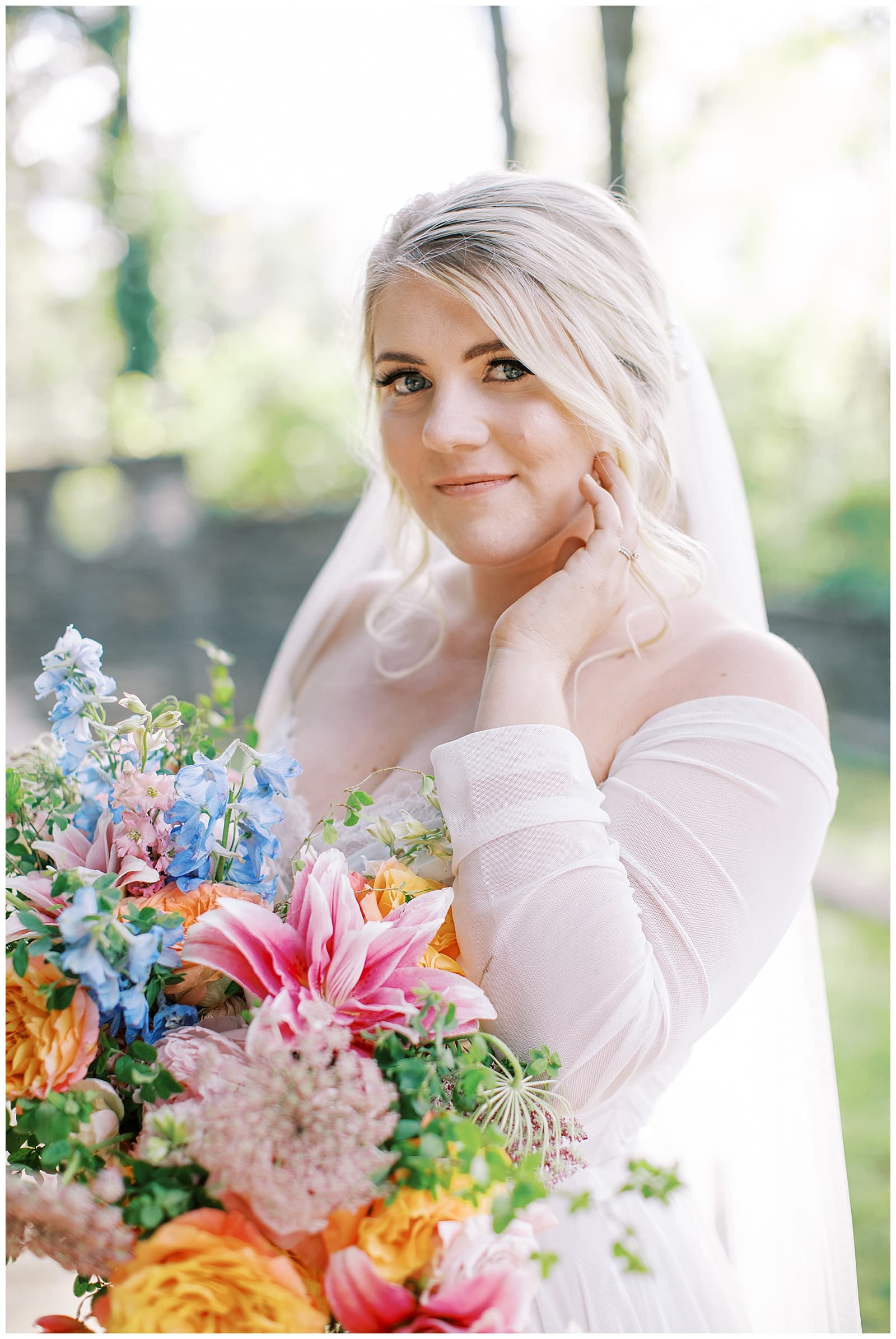 Danielle-Defayette-Photography-Knoxville-Botanical-Garden-Wedding_0017.jpg
