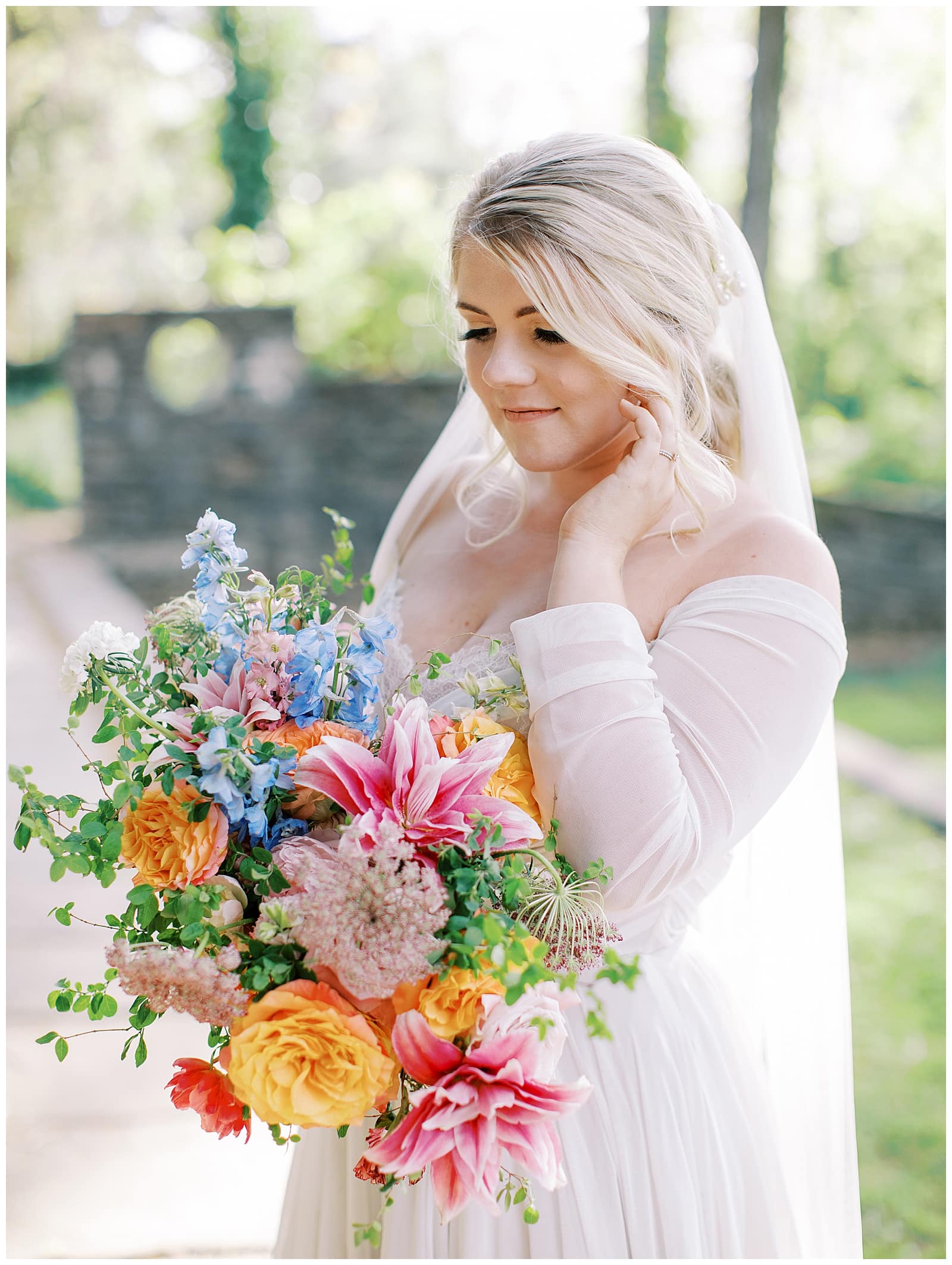Danielle-Defayette-Photography-Knoxville-Botanical-Garden-Wedding_0019.jpg
