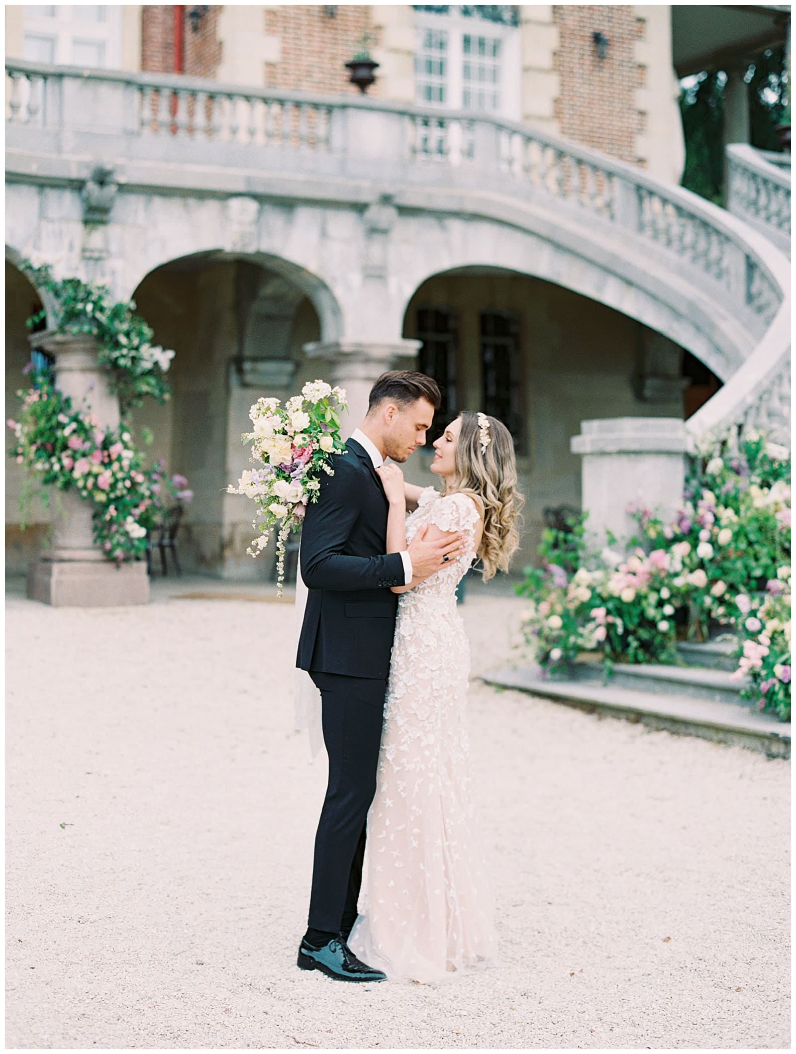 Plan the perfect Chateau Bouffemont Wedding (50+ photos!)