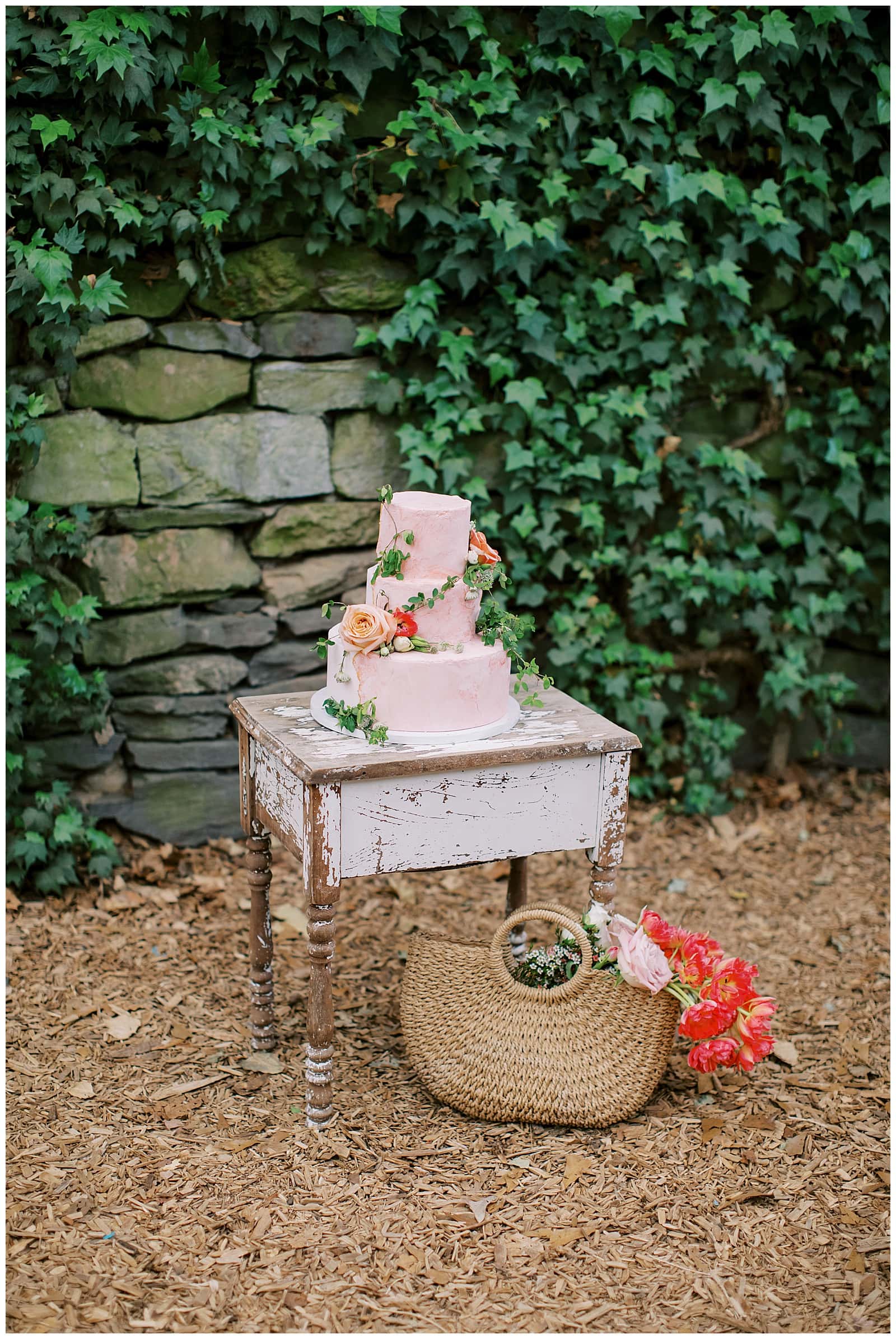 Danielle-Defayette-Photography-Knoxville-Botanical-Garden-Wedding-Knoxville_0019.jpg