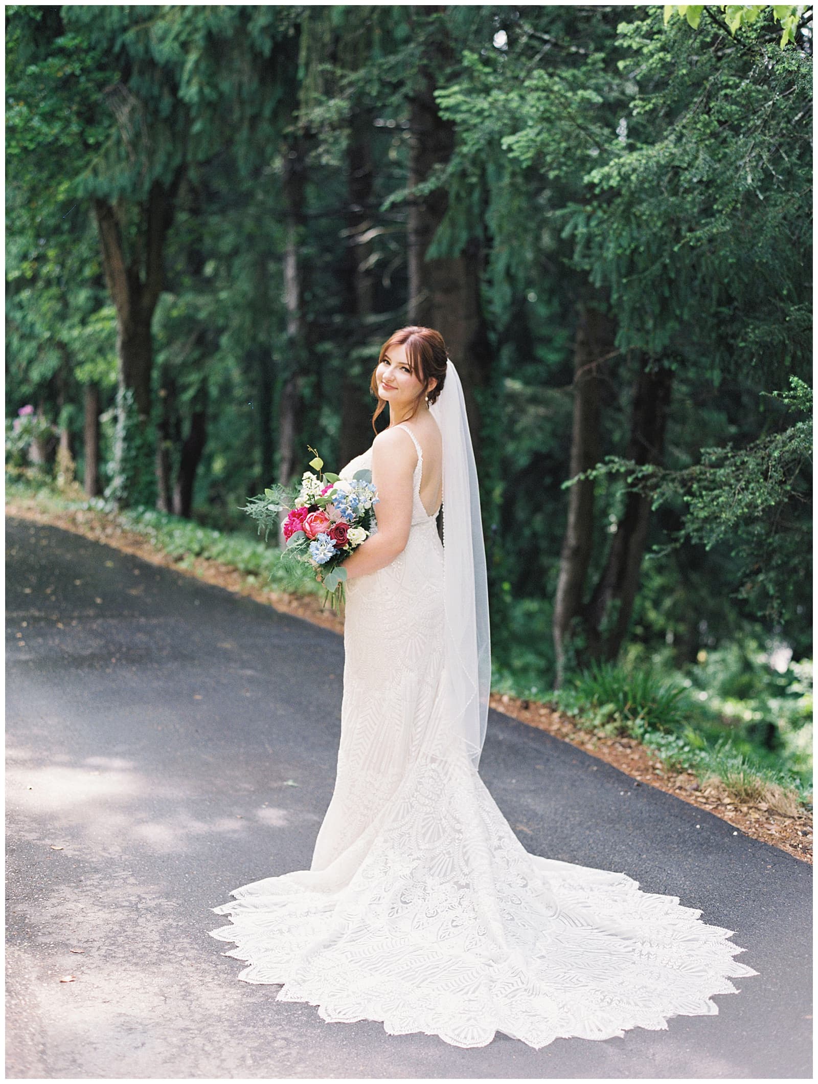 Danielle-Defayette-Photography-Engadine-Inn-and-Cabins-Wedding-Asheville-NC_0018.jpg