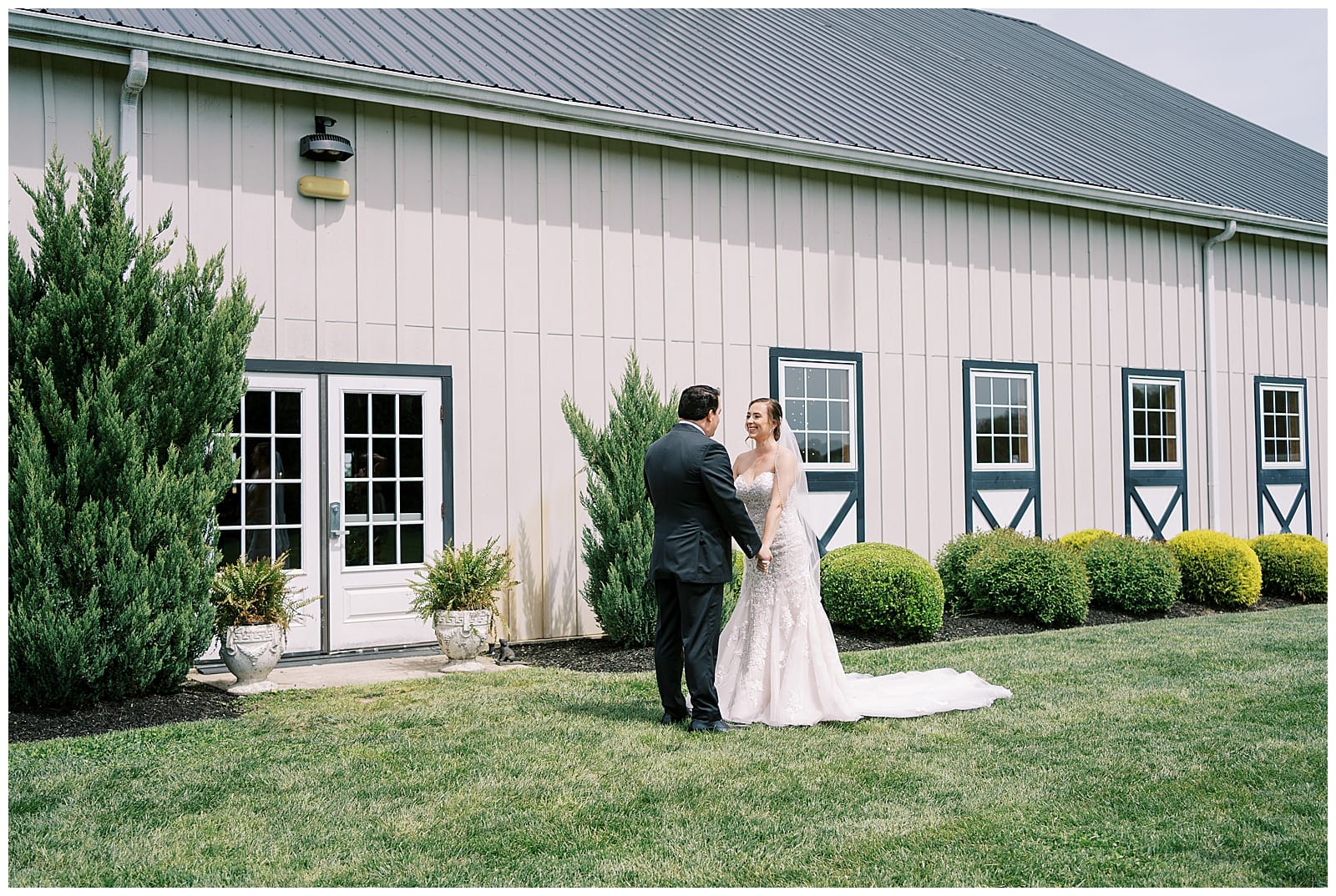 Danielle-Defayette-Photography-Shadow-Creek-Wedding-Purcellville-VA_0008.jpg