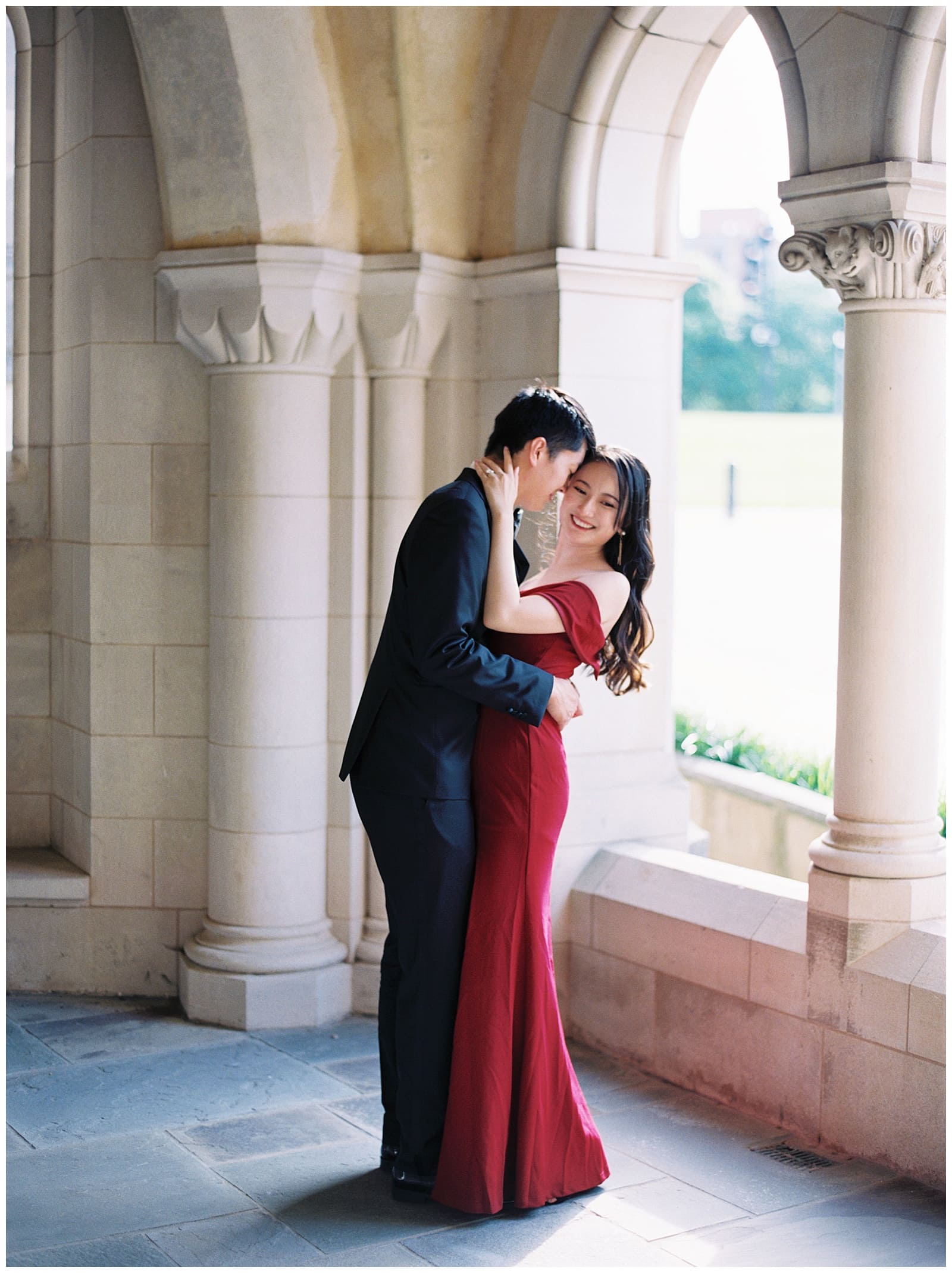 Danielle-Defayette-Photography-Washington-National-Cathedral-Engagement-Photos_0004.jpg