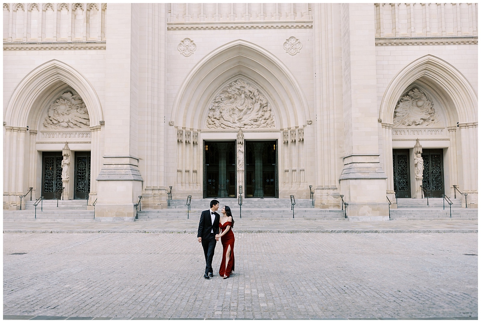 Danielle-Defayette-Photography-Washington-National-Cathedral-Engagement-Photos_0019.jpg