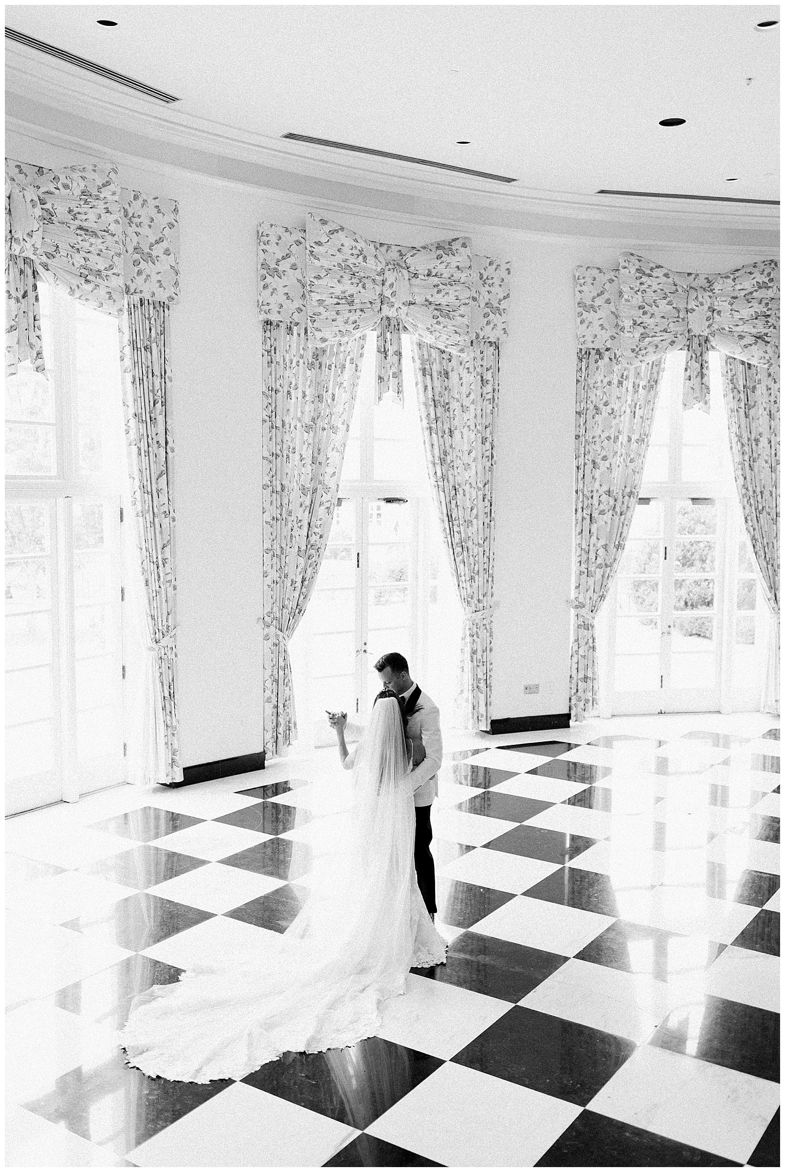 Danielle-Defayette-Photography-The-Greenbrier-Wedding-WV_0062.jpg