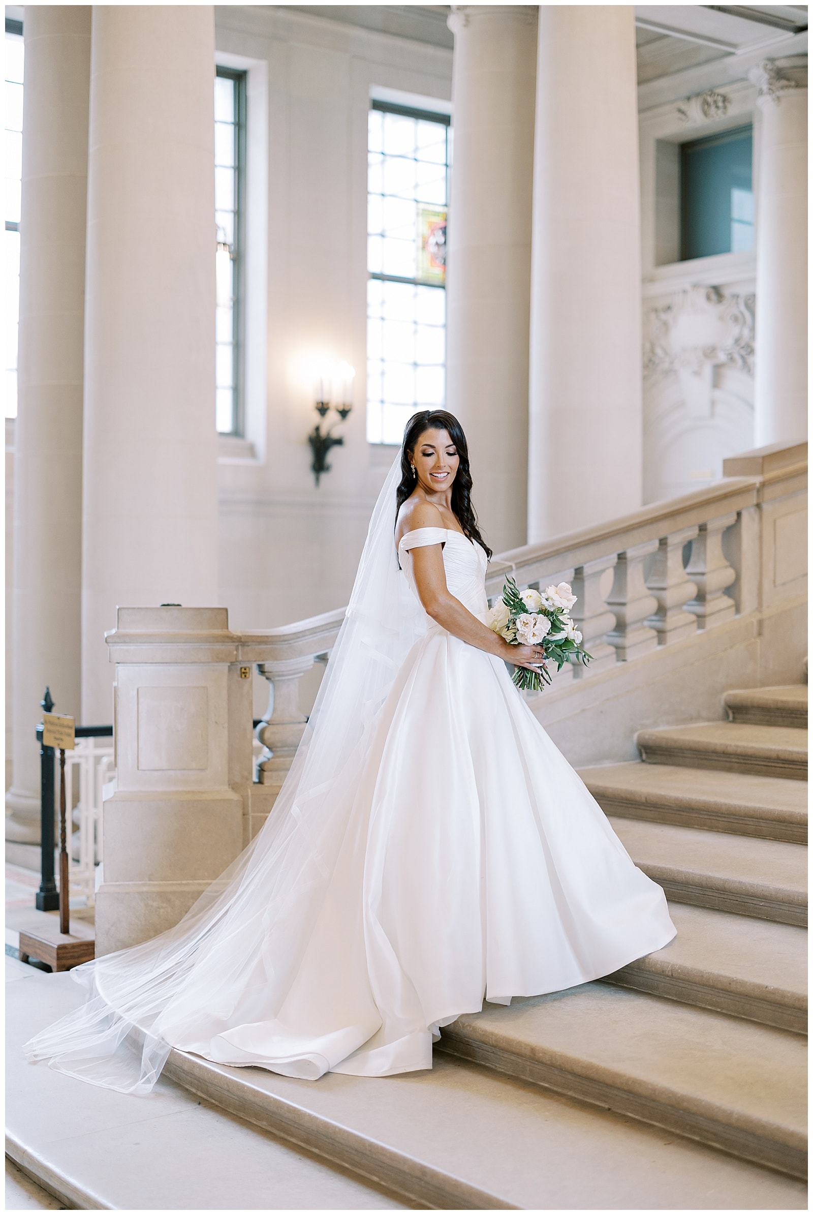 Danielle-Defayette-Photography-naval-academy-chapel-wedding-MD_0006.jpg