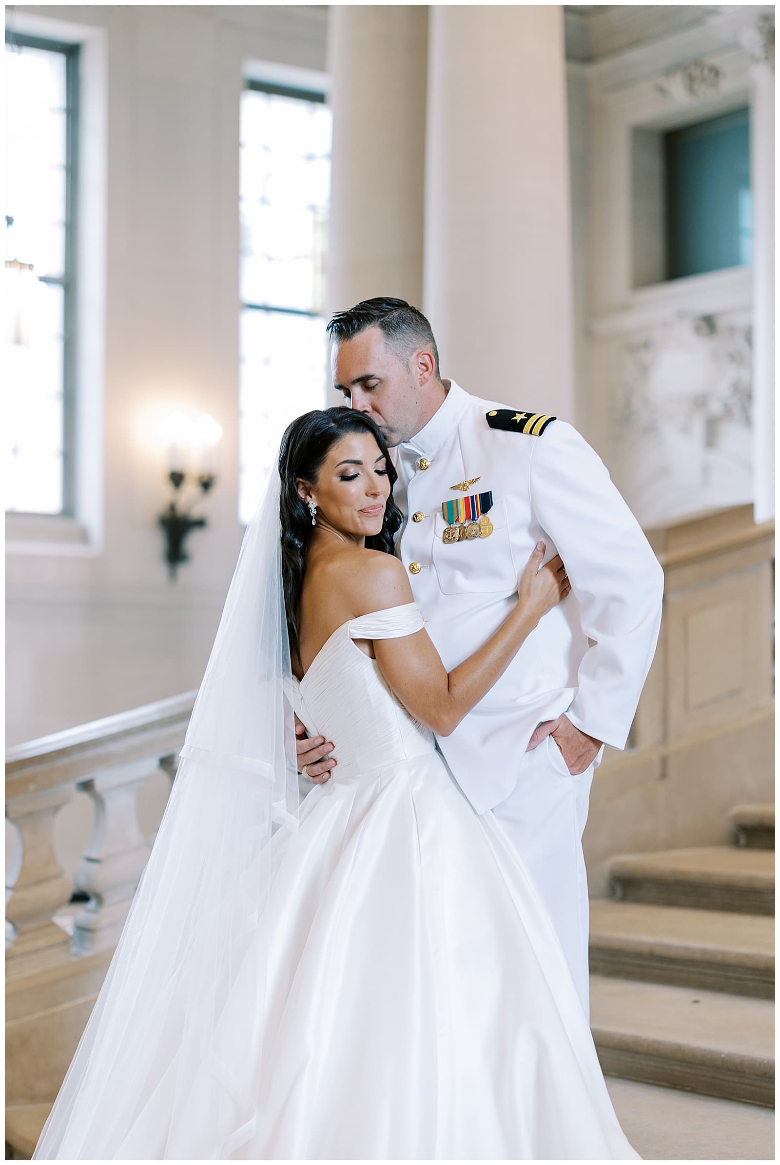 Danielle-Defayette-Photography-naval-academy-chapel-wedding-MD_0008.jpg