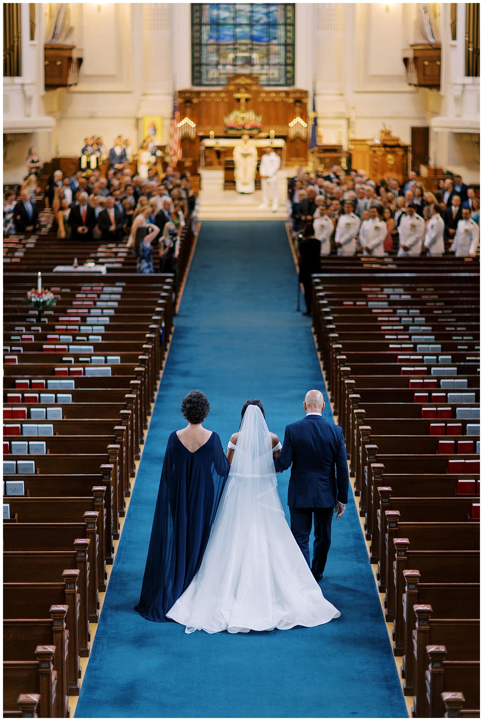 Danielle-Defayette-Photography-naval-academy-chapel-wedding-MD_0016.jpg