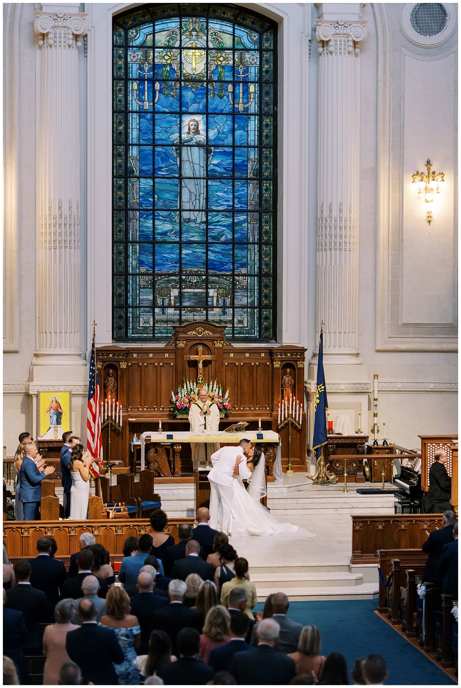 Danielle-Defayette-Photography-naval-academy-chapel-wedding-MD_0021.jpg